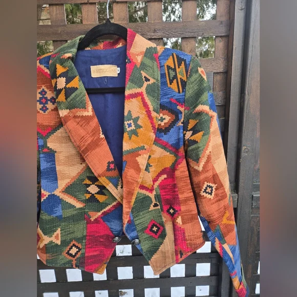 Vintage Cropped Blazer - Picture 7 of 10